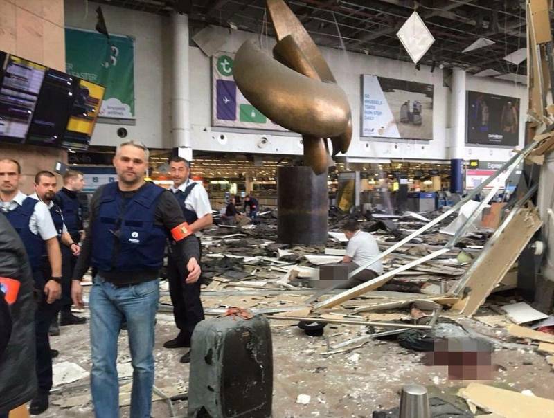 BRUSSELS: Death toll in 7 blasts in Brussels reaches 32 with scores injured 