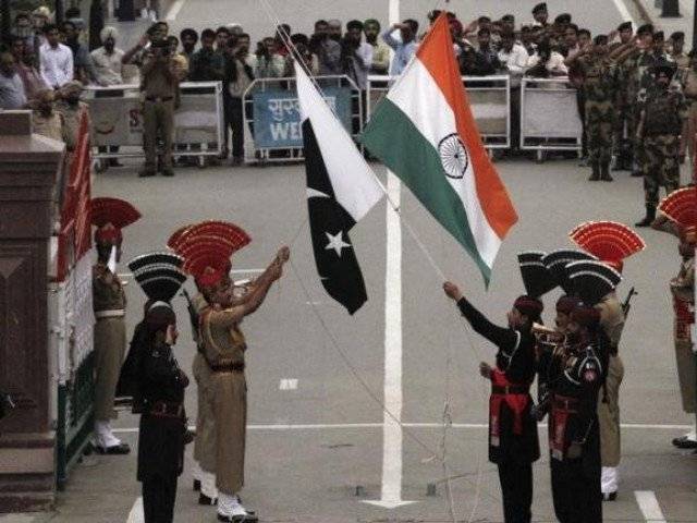 WAGAH: Rangers gift sweets to BSF on eve of Holi festival 