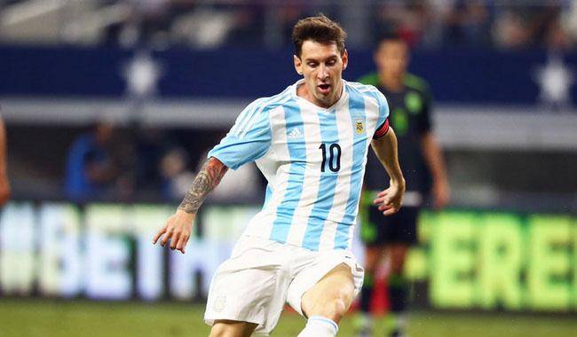 Argentine president asks Lionel Messi not to quit national Football