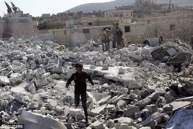 US Air strikes kill civilians in Syria including women and children