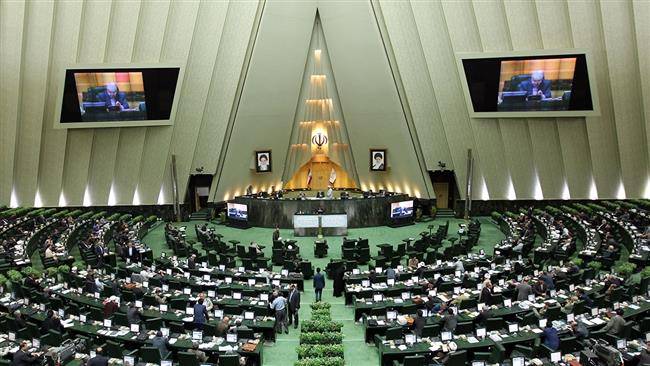 Iranian Parliamentarians blast at US over nuclear deal