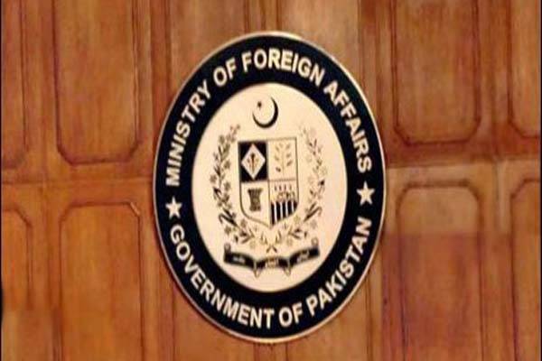 Pakistan offers India bilateral non testing agreement on nukes