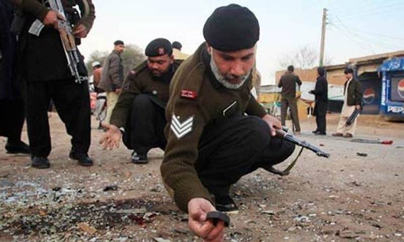 Cop martyred while defusing landmine