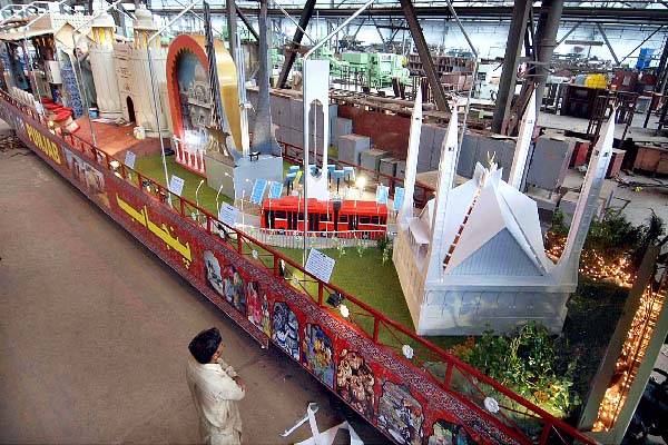 Azadi Train attracts huge crowds at Railways Stations