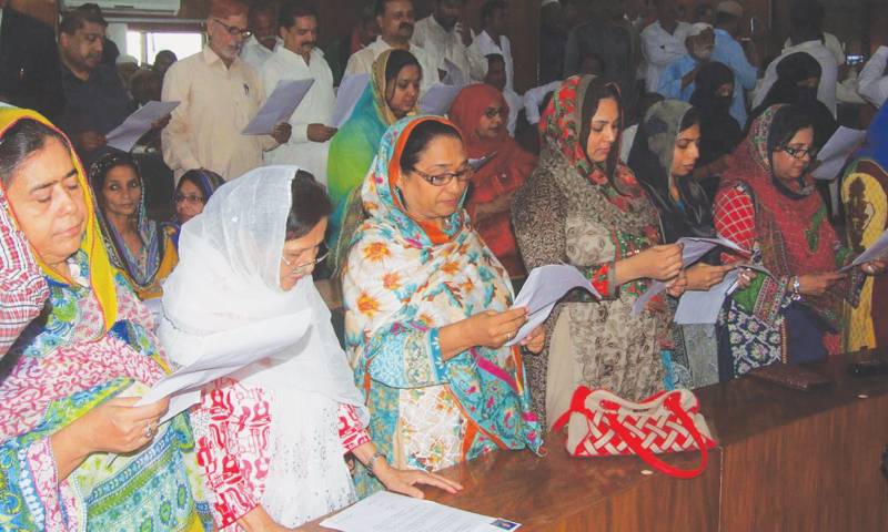 Sukkur Mayor, deputy Mayor take oath