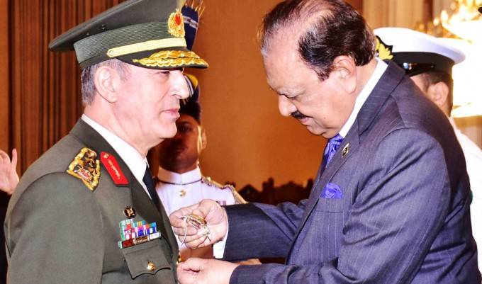 Turkish Land Forces Commander awarded Nishan-e-Imtiaz (Military) by President of Pakistan