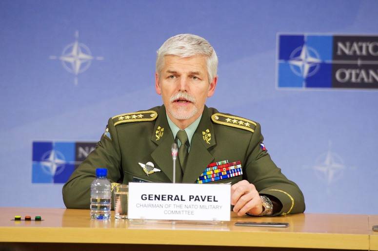 NATO Military Chief praises professionalism of Pakistani Armed Forces