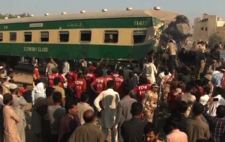 300 train accidents occured during 2013 to Nov 2016  