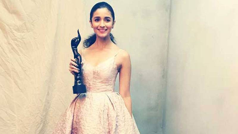 Bollywood Filmfare Awards 2017: Winners and Losers