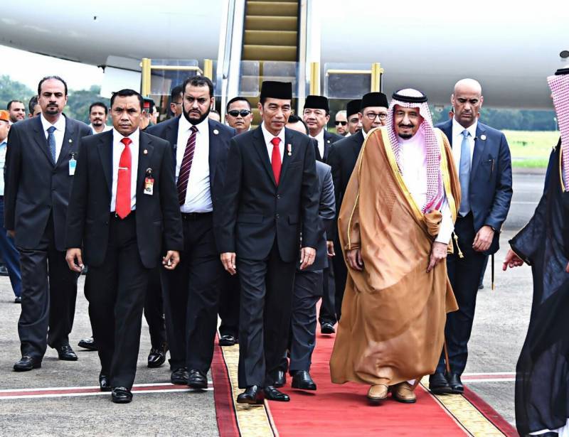 Saudi Arabia’s King Salman arrives in Jakarta