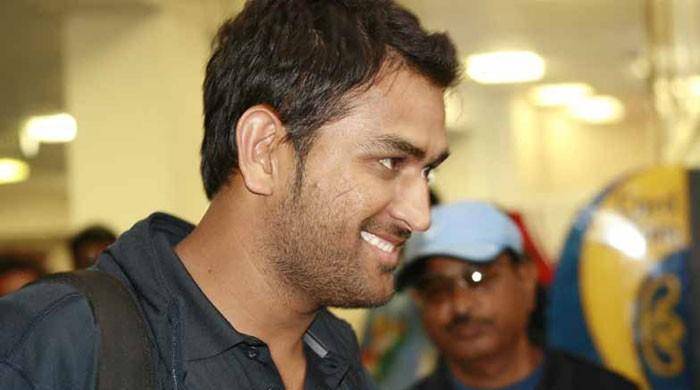 Indian Superstar MS Dhoni escapes deadly disaster