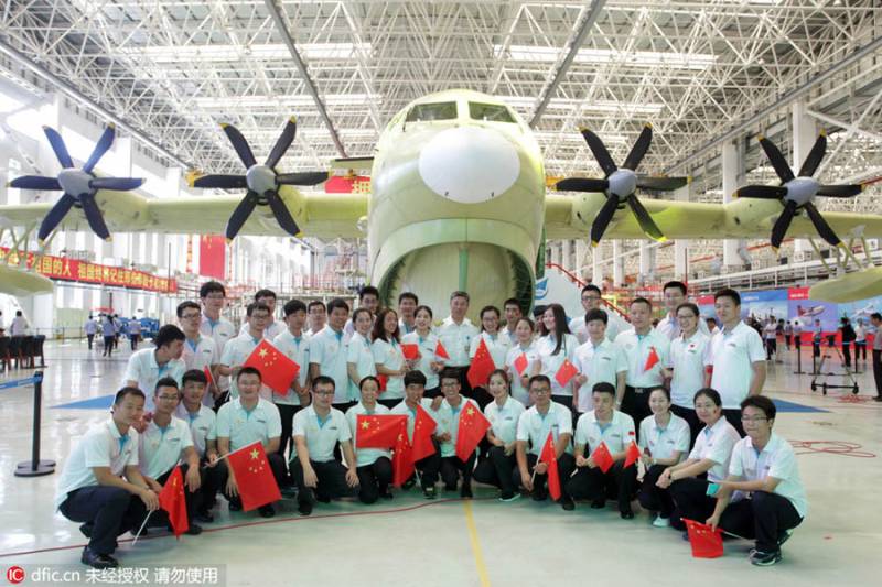 China makes world's largest amphibious aircraft