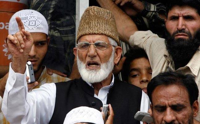 IOK Puppet regime deploy BSF troops outside Ali Gilani’s house