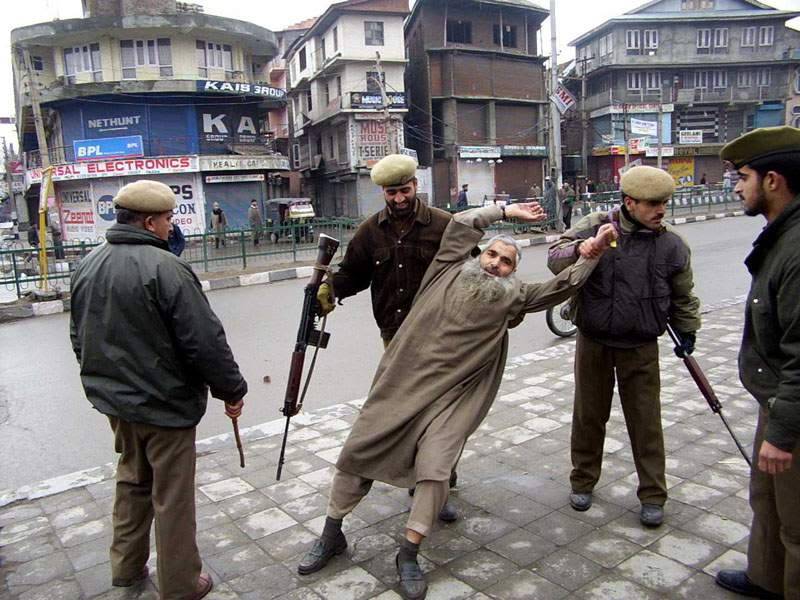 Internet service banned in IOK to stop media recording Indian atrocities