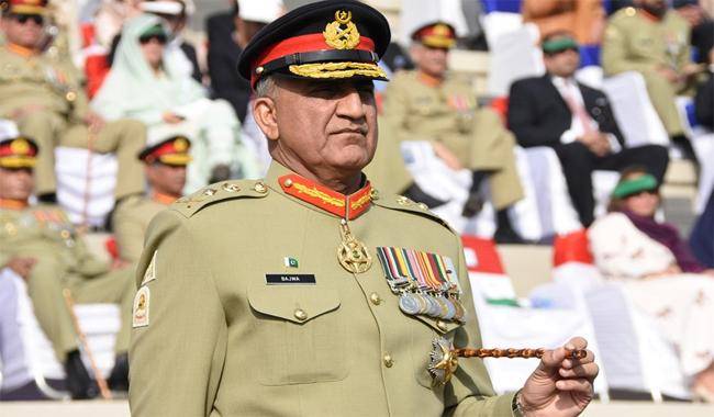 Army Chief hoists Pakistan Flag at Wagah Border tonite