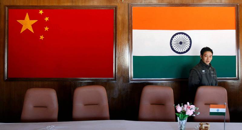 Indian intellectuals question government secret deal over unilateral withdrawal from China border