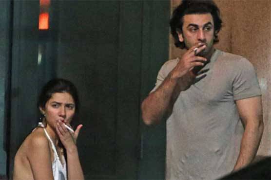 Mahira Khan clicked dating Ranbir Kapoor