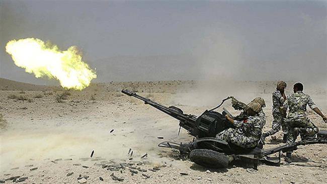 Iranian Army kicks off heavy live fire drills at Iraqi border