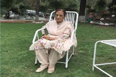 Fatima Sughra: Daughter of soil who replaced Union Jack with her green Dupata at Civil Secretariat Lahore dies