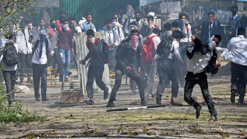 Kashmiri students stage huge protests in Srinagar against Indian NIA