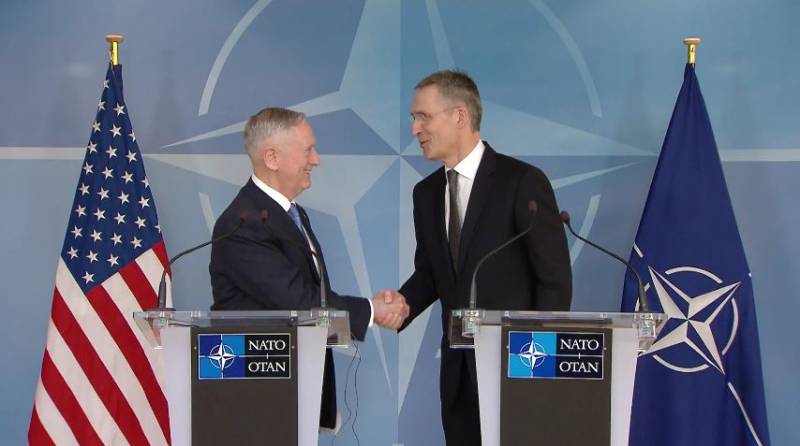 NATO chief, U.S. defense secretary in Kabul for meeting with Afghan leaders