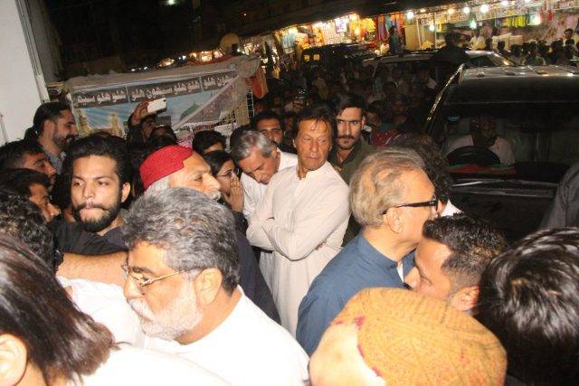 Imran Khan stopped from entering Lal Shahbaz Qalandar shrine