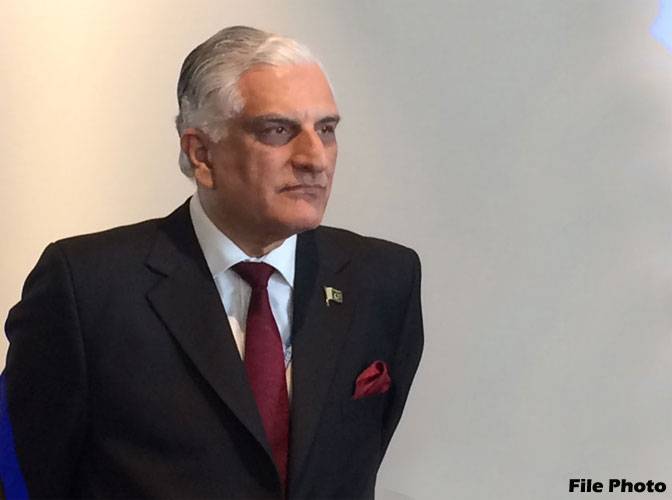 Law Minister Zahid Hamid resigns