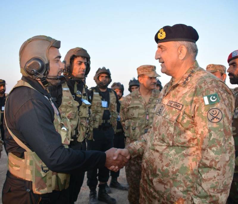 Army Chief reiterates Pakistan's strong commitment in war against terrorism