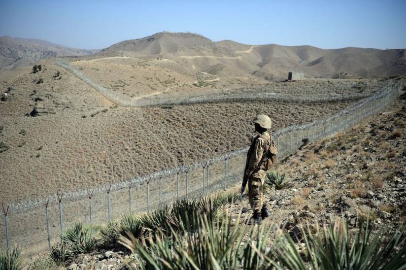 Pakistan asks US to pay for Pak Afghan border fencing to stop cross border militancy