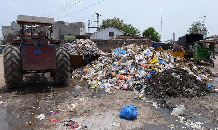 Sindh govt imposes ban on garbage dumping in open spaces