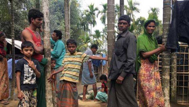 Thousands of Rohingya flee ‘no man’s land’ after resettlement talks