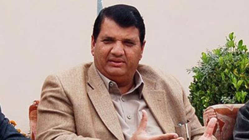 Ameer Muqam directs to complete different projects in KP