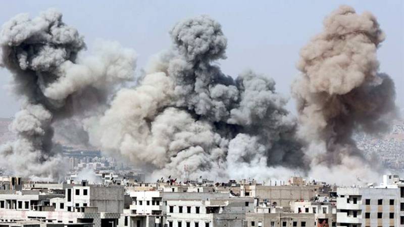 Syria: 20 killed in air strike near school