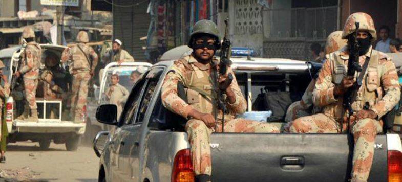 Rangers arrest 8 criminals in Karachi