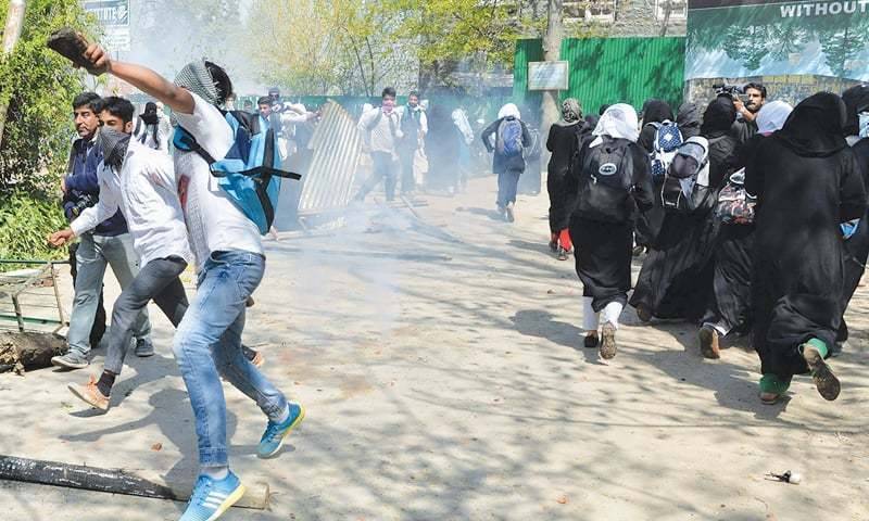 Brave Kashmiri students clash with Indian Forces across entire occupied Kashmir