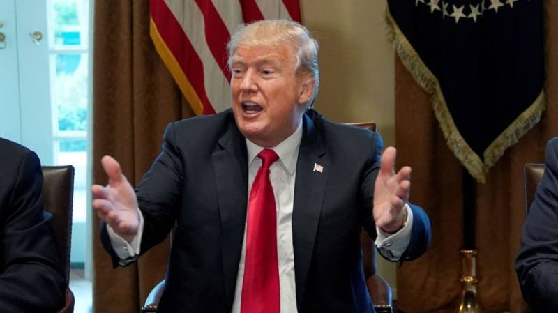 Trump threatens $100 bln more tariffs on China
