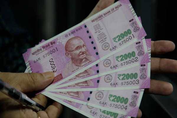 Shortage of currency spreads in India