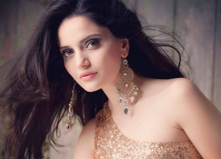 Actress Armeena Khan reveals she is sexually assaulted too