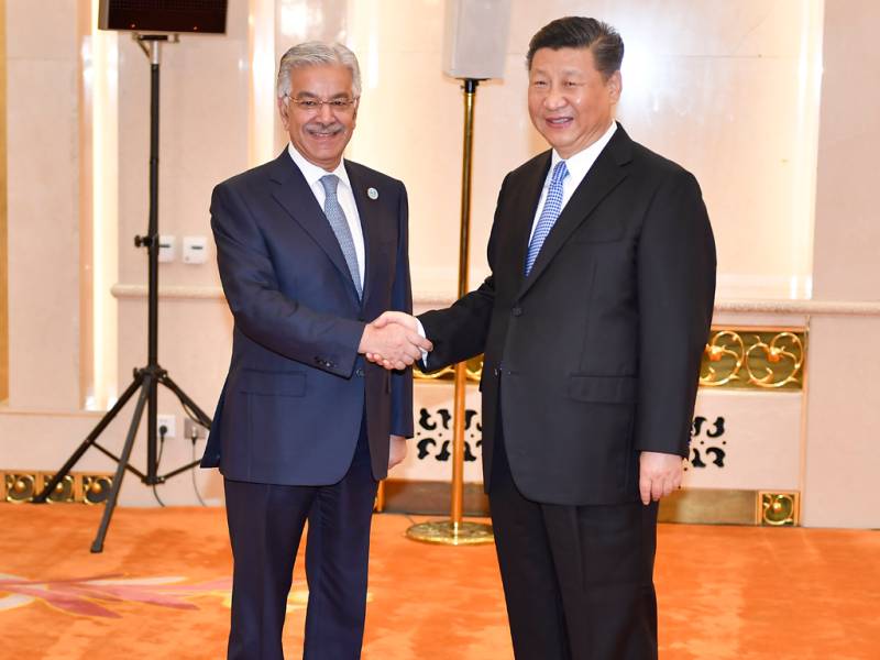 Khawaja Asif, other foreign ministers meet President Xi at Great Hall