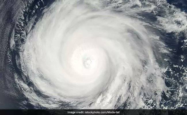 Cyclone Sagar develops in Arabian Sea, Karachi and Indian Gujrat Coastal areas may be affected