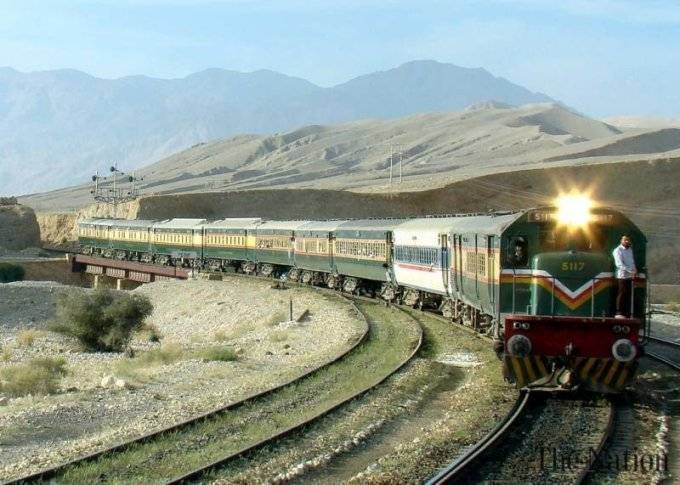 23 biggies of a train derailed in Sukkhur