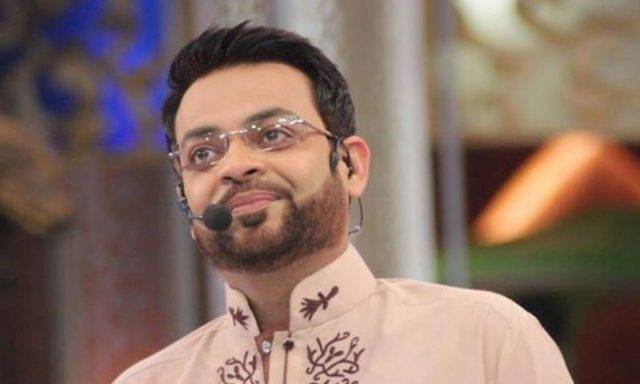 Aamir Liaquat Hussain finally has a PTI ticket