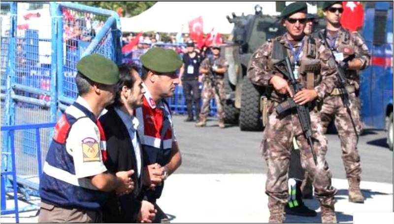 Turkey orders arrest of 192 military personnel