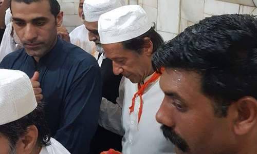 (VIDEO): Imran Khan's kiss at Baba Farid Ganjshakar Shrine floor sparks Fatwa