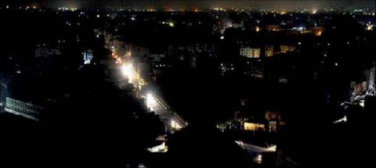 Karachi plunges into darkness as power supply suspended