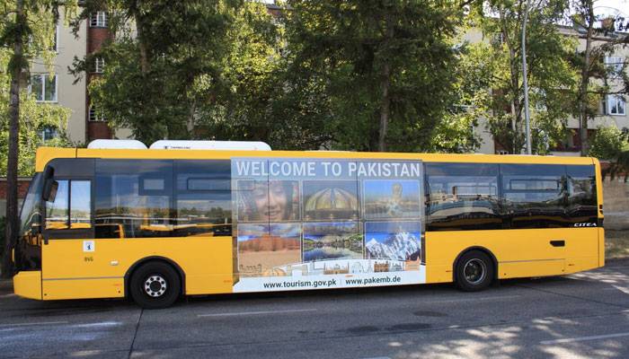 ‘Emerging Pakistan’ brand buses hit Berlin's roads on Independence Day