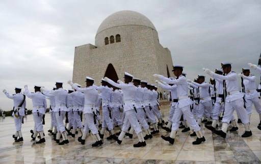 Change of guard ceremony held at Mazar-e-Quaid