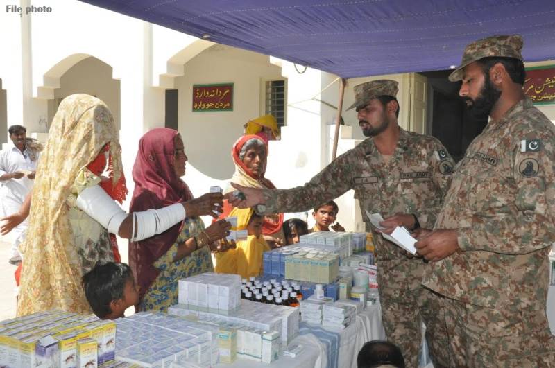 Relief goods presented to families of martyred jawans in Mithi and Badin