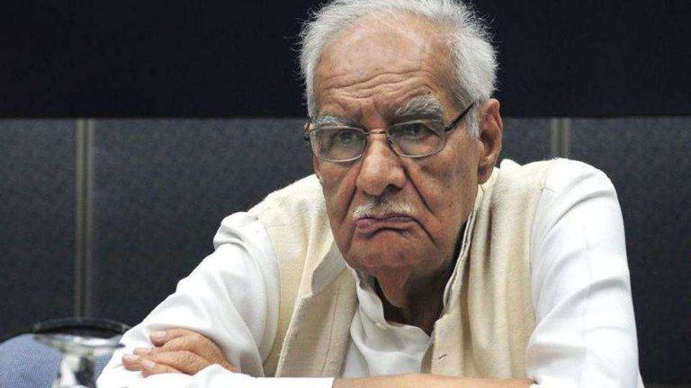 Why veteran Indian journalist Kuldeep Nayar ashes have been brought to Pakistan?