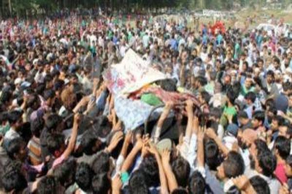 Indian troops martyr two youth in IOK